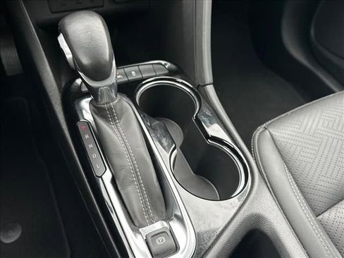 Certified 2022 Buick Encore GX Essence w/ Experience Buick Package FWD image 31