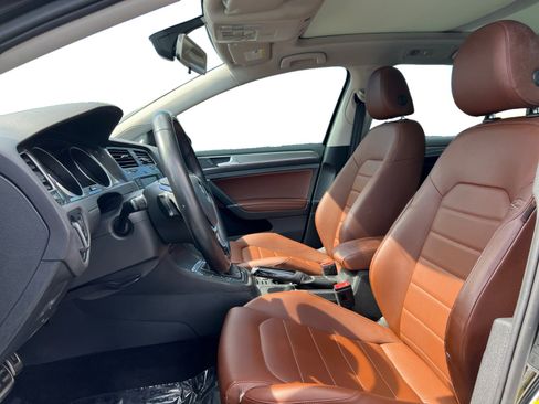 Used 2017 Volkswagen Golf Alltrack SEL image 9