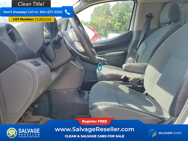 Used 2015 Nissan NV200 SV w/ Back Door Glass Package FWD image 9