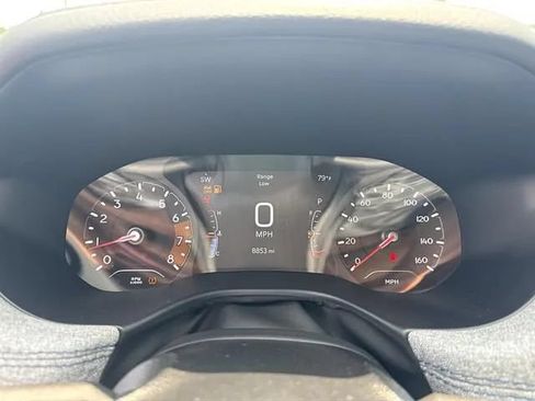Used 2025 Jeep Compass Latitude AWD/4WD image 10