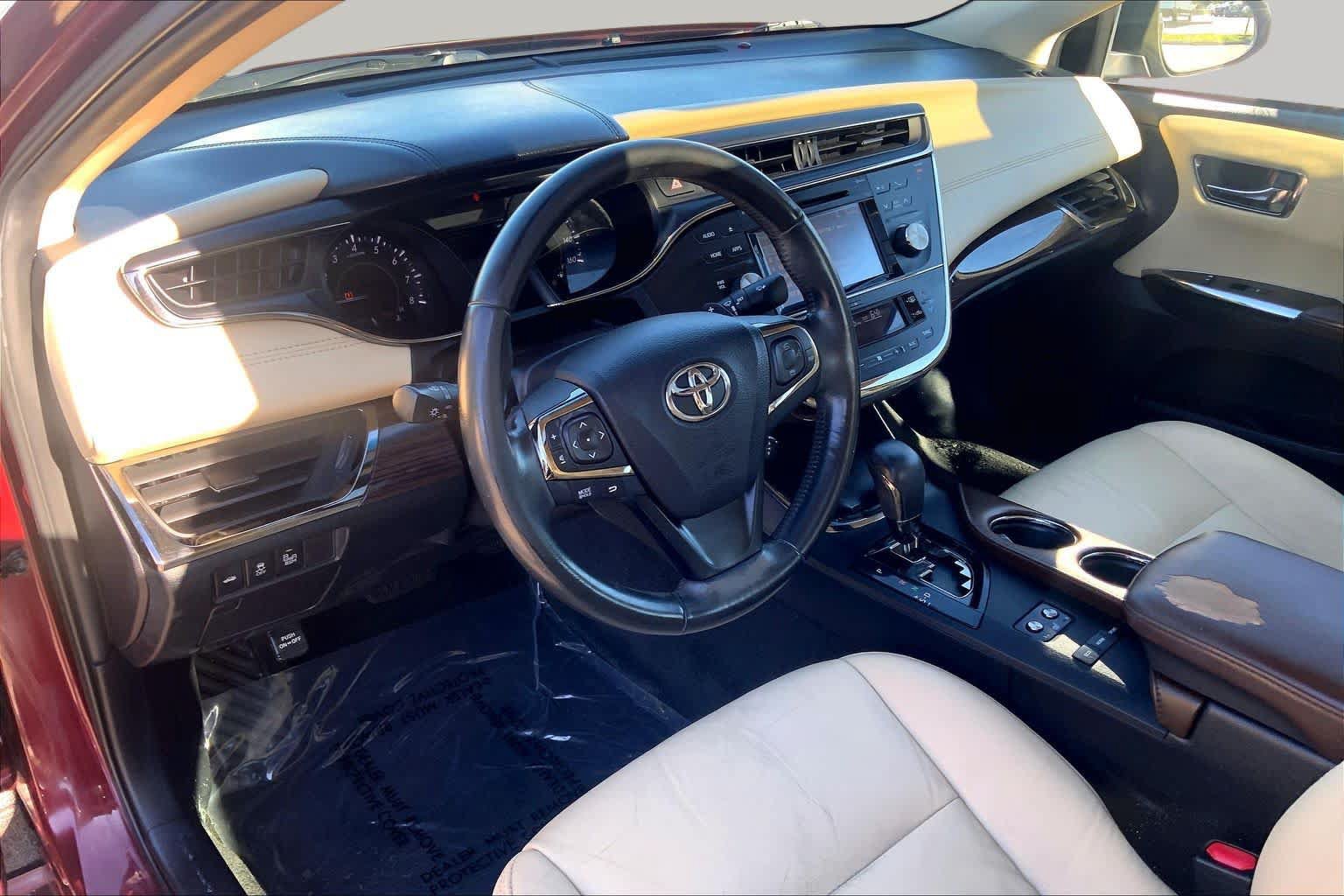 Used 2015 Toyota Avalon XLE Touring FWD image 34