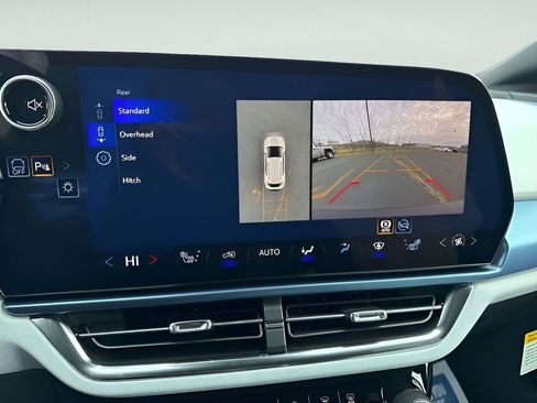New 2026 Chevrolet Equinox EV LT AWD/4WD image 27