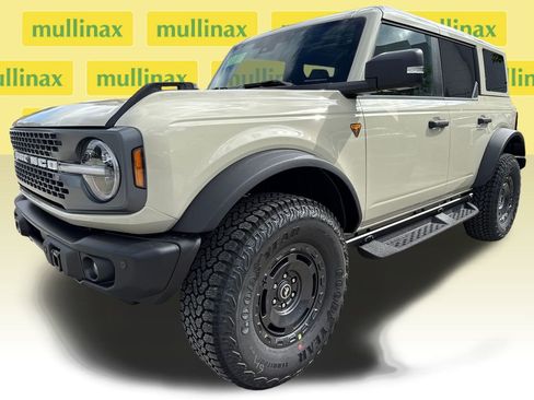 New 2025 Ford Bronco Badlands image 17
