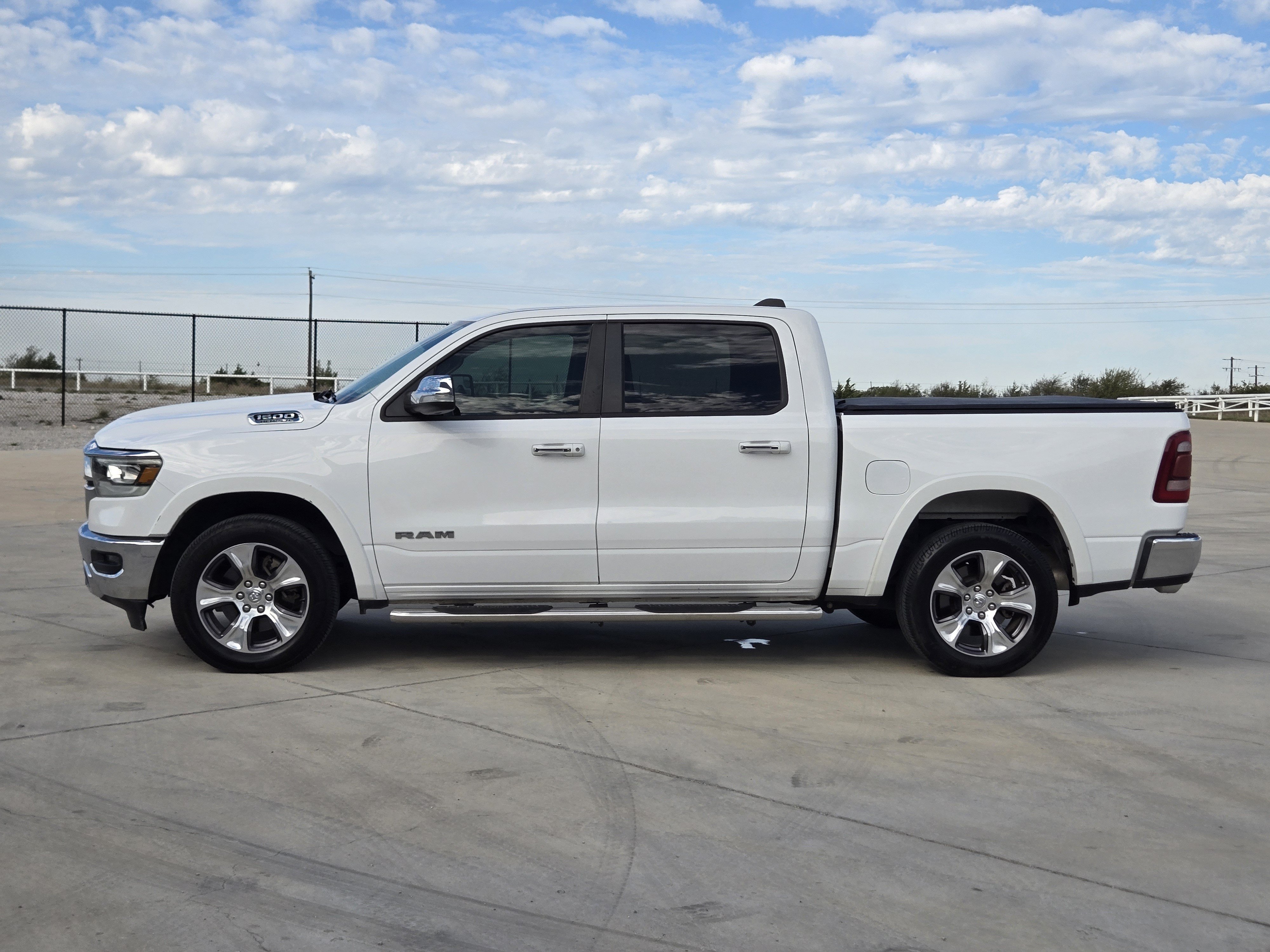 Used 2022 RAM 1500 Laramie AWD/4WD image 5