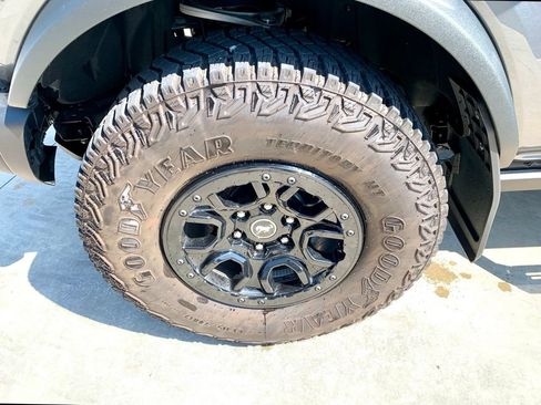 Used 2023 Ford Bronco Badlands AWD/4WD image 9