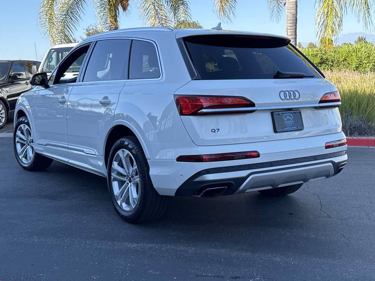 Used 2025 Audi Q7 3.0T Premium Plus AWD/4WD image 4