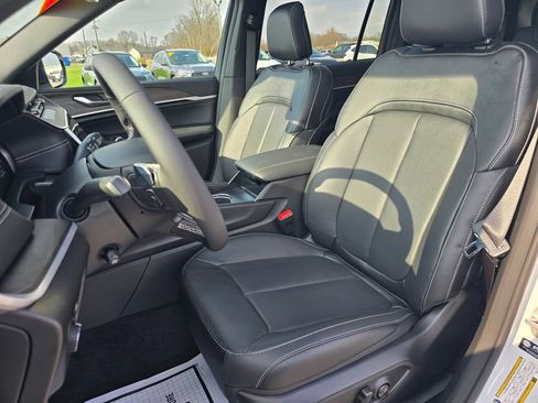 New 2026 Jeep Grand Cherokee L Limited AWD/4WD image 15