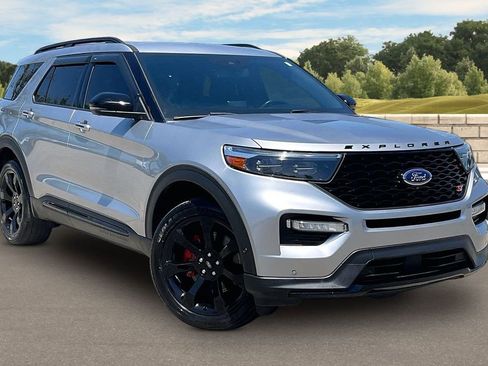 Used 2021 Ford Explorer ST w/ Equipment Group 401A AWD/4WD image 2