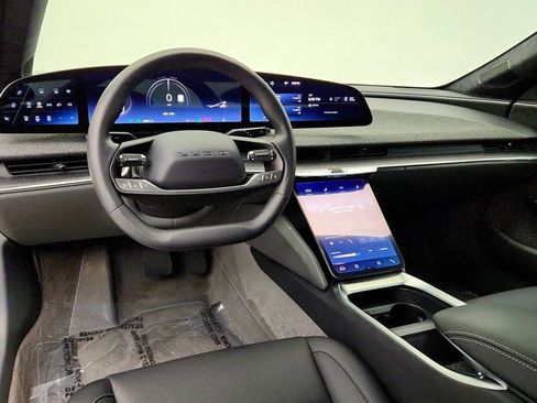 Used 2023 Lucid Air Pure RWD image 12