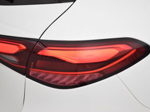 Certified 2024 Mercedes-Benz GLC 300 image 14