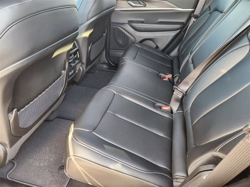 New 2025 Jeep Grand Cherokee Limited image 20