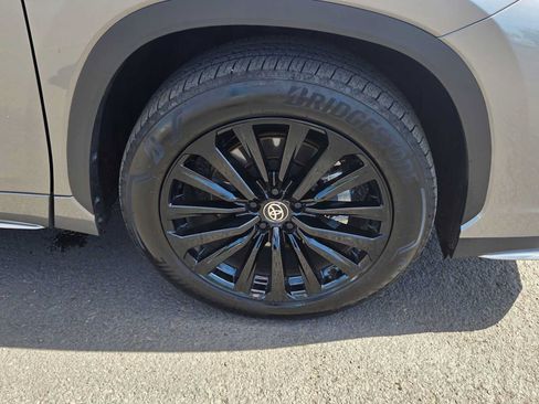 Certified 2026 Toyota Highlander XSE AWD/4WD image 10