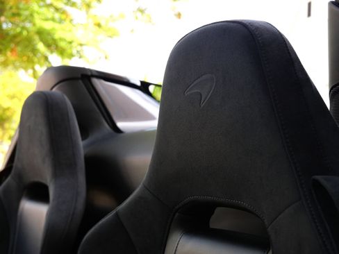 Used 2019 McLaren 720S Performance RWD image 30