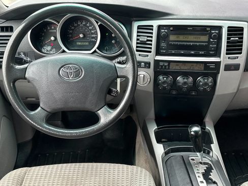Used 2006 Toyota 4Runner SR5 AWD/4WD image 13