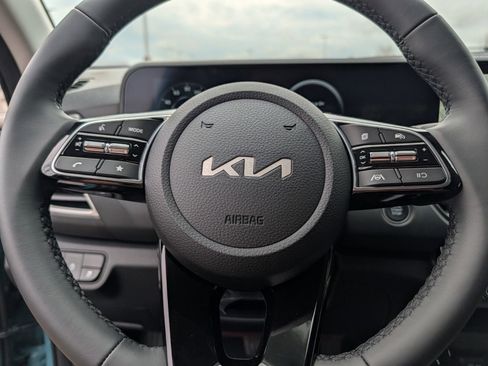 New 2026 Kia Seltos EX FWD image 33