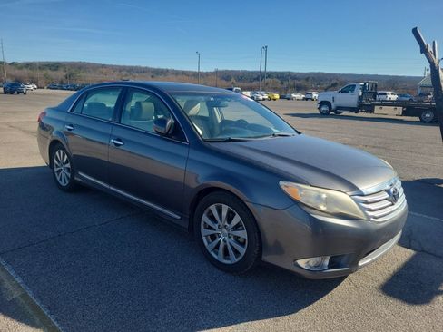 Used 2012 Toyota Avalon image 3