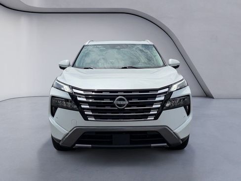Used 2024 Nissan Rogue SL w/ SL Premium Package FWD image 8
