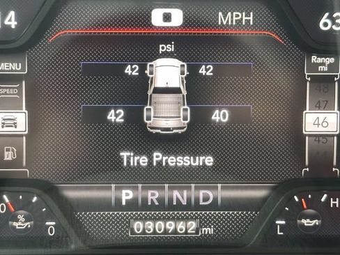 Used 2023 RAM 1500 Laramie AWD/4WD image 17