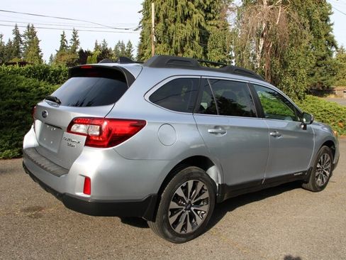 Used 2016 Subaru Outback 3.6R Limited AWD/4WD image 3