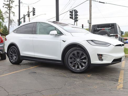 Used 2018 Tesla Model X 100D AWD/4WD image 2