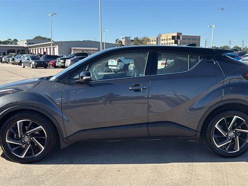Used 2021 Toyota C-HR Limited image 4
