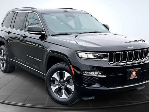 Used 2022 Jeep Grand Cherokee Limited 4xe w/ Luxury Tech Group II image 22