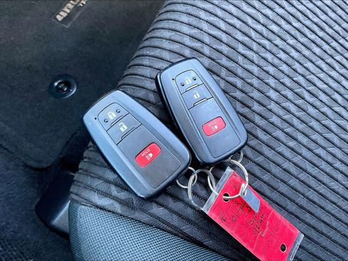 Used 2023 Toyota 4Runner TRD Off-Road image 15