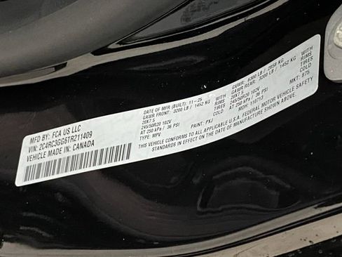 New 2026 Chrysler Pacifica Limited w/ S Appearance Package AWD/4WD image 44