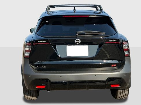 New 2025 Nissan Kicks SR image 6