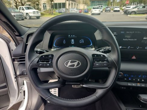 Certified 2025 Hyundai Elantra Sport w/ Cargo Package image 9