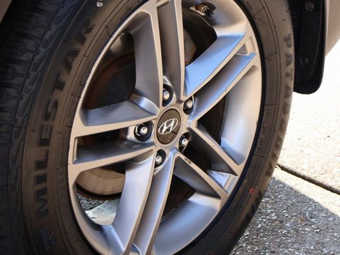 Used 2017 Hyundai Santa Fe Sport image 41