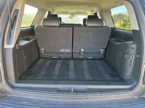 Used 2013 Chevrolet Suburban LTZ image 18