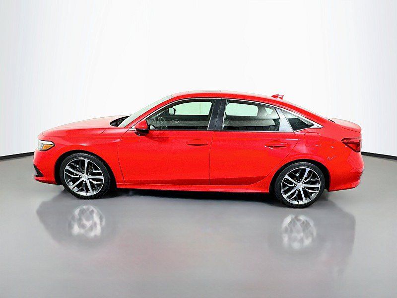 Used 2022 Honda Civic Touring image 4
