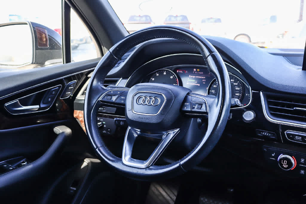 Used 2017 Audi Q7 3.0T Premium Plus w/ Premium Plus Package AWD/4WD image 14