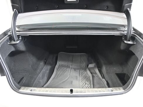 Used 2022 BMW 740i xDrive w/ M Sport Package AWD/4WD image 17