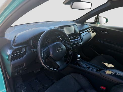 Used 2018 Toyota C-HR XLE image 9