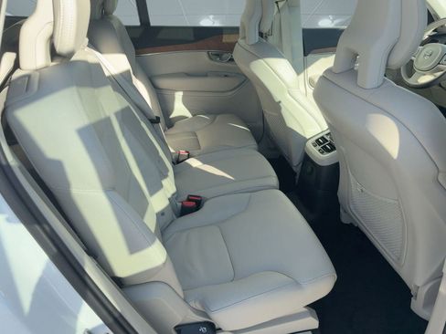 Certified 2021 Volvo XC90 T8 Inscription Expression w/ Climate Package image 29
