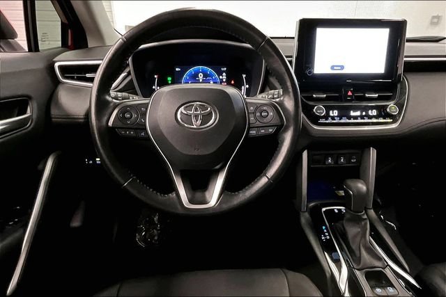 Used 2023 Toyota Corolla Cross XLE FWD image 6