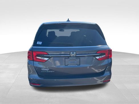 Used 2022 Honda Odyssey Elite image 4