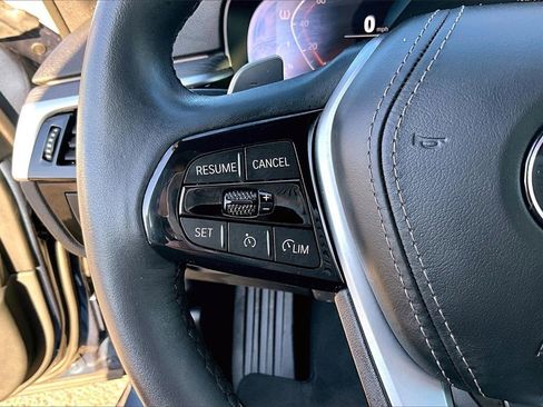 Used 2023 BMW 530i xDrive w/ Premium Package image 10