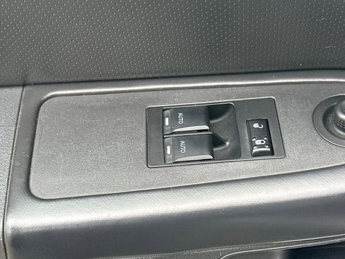 Used 2009 Dodge Challenger R/T image 12