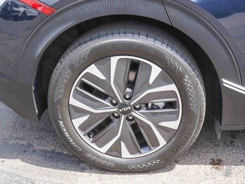 Certified 2024 Kia EV6 Light RWD image 9