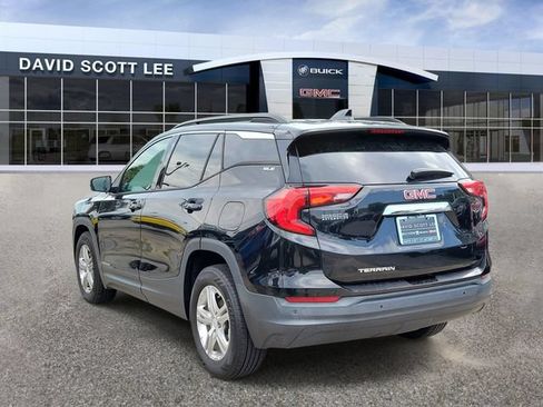 Used 2019 GMC Terrain SLE w/ Driver Convenience Package FWD image 3