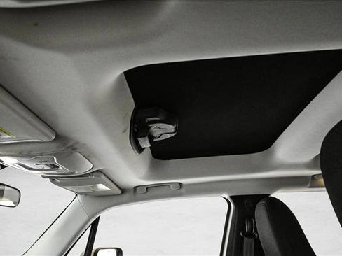 Used 2015 Jeep Renegade Latitude image 16