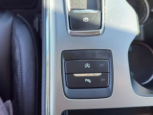 Used 2024 Ford Edge Titanium AWD/4WD image 29