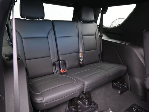 Used 2025 GMC Yukon Denali AWD/4WD image 46