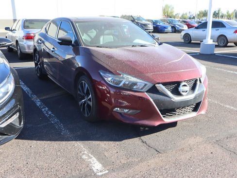 Used 2018 Nissan Maxima Platinum image 3
