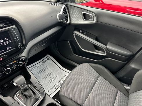 Used 2022 Kia Soul LX w/ Technology Package image 28