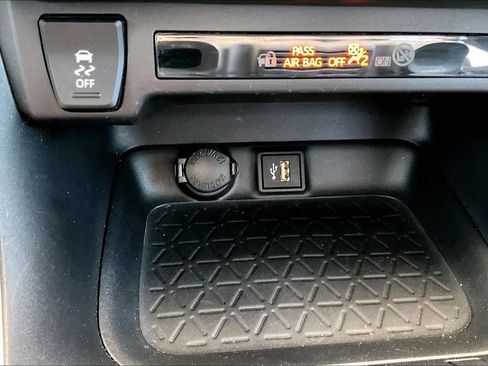 Used 2025 Toyota RAV4 XLE Premium FWD image 16