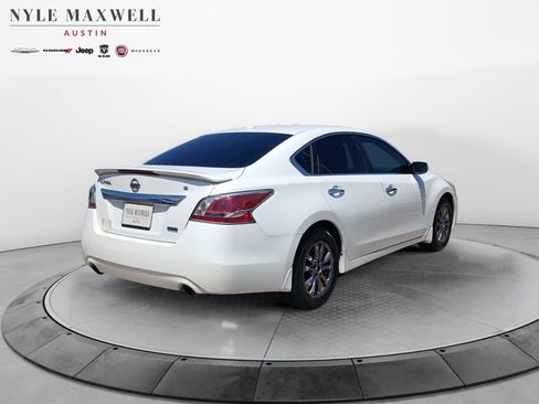 Used 2015 Nissan Altima 2.5 S w/ Special Edition Package FWD image 16